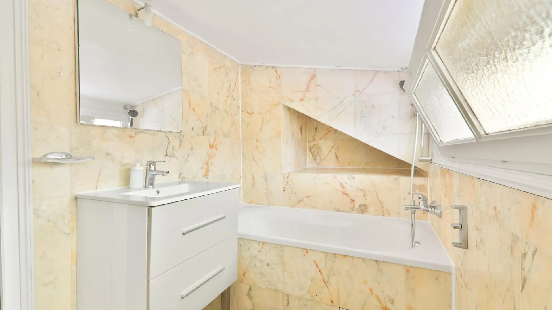 Apartment Quartier Place De La Bastille Free Netflix *